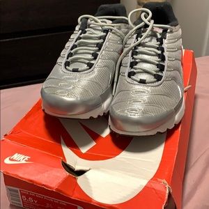 Nike air max silver bullets